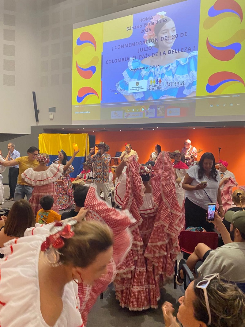 El Consulado de Colombia en Roma celebró la Independencia Nacional con connacionales